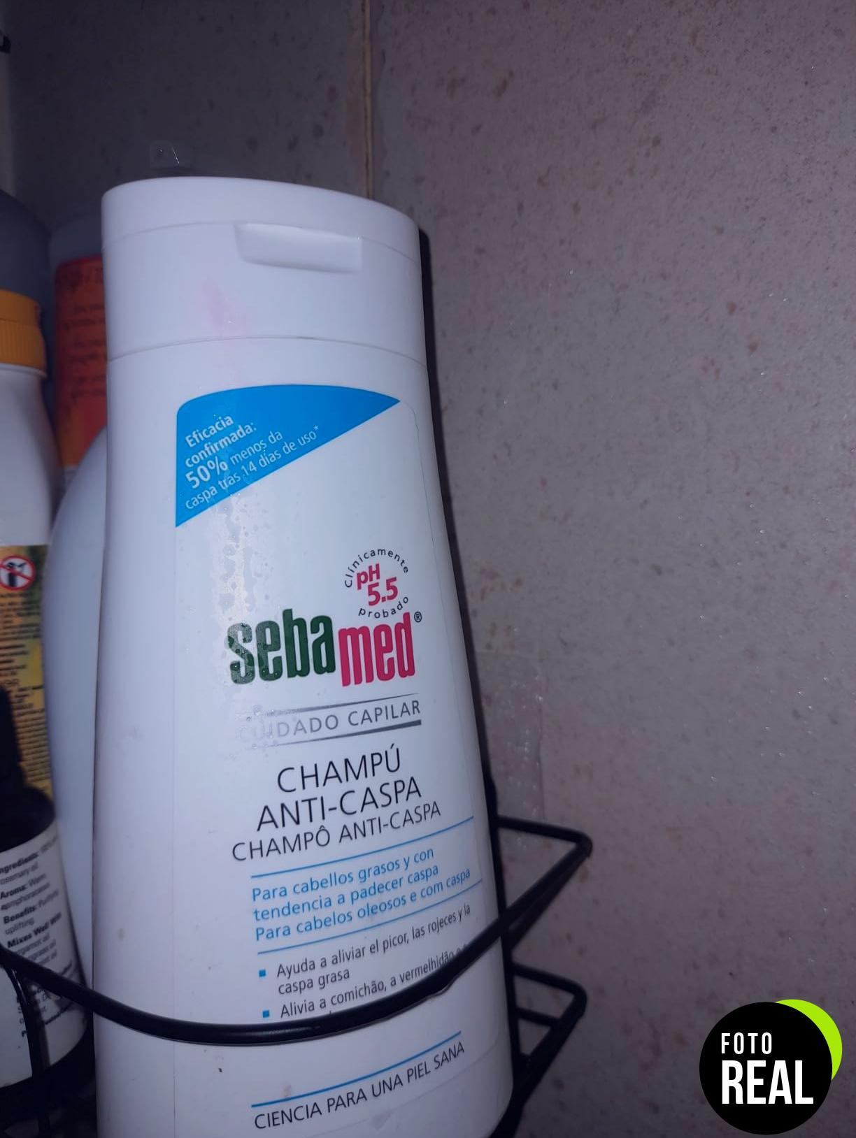 sebamed-champu-anticaspa-suave-400ml-foto-1